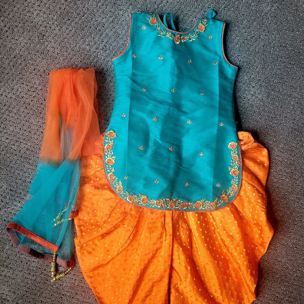 Size 18 (2t-3t)